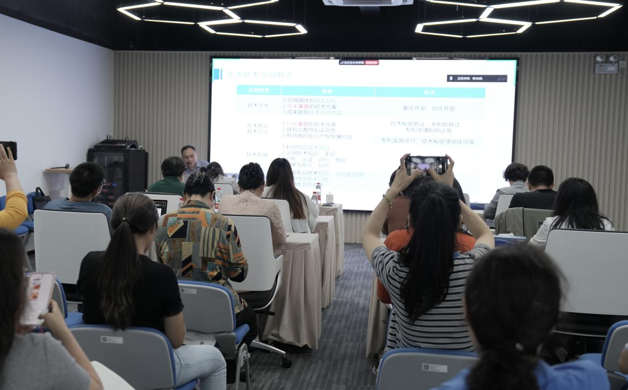 1749804978749568.png 图片1.png