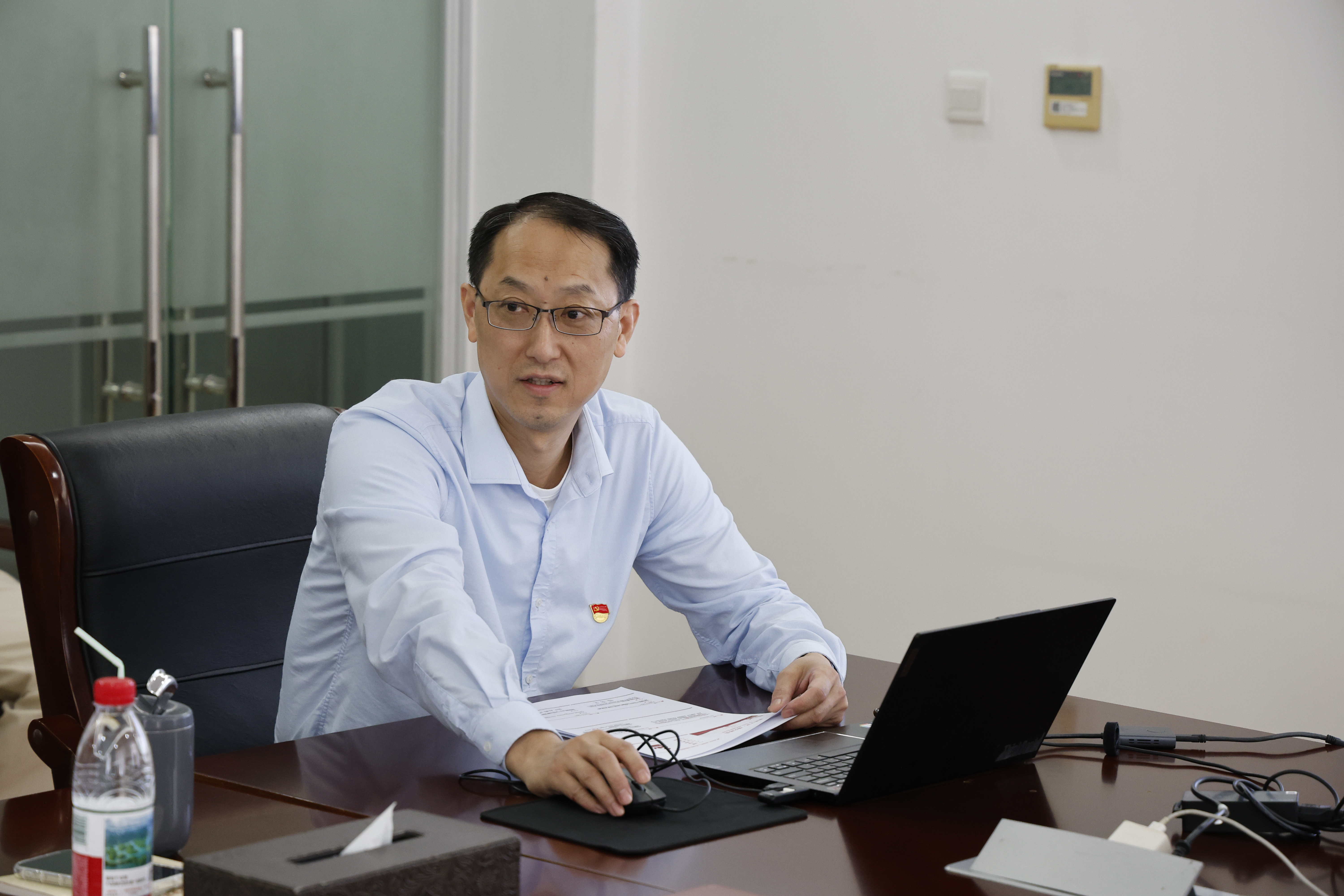 1751419439533241.jpg 职能部门党支部开展党委书记上八项规定精神学习教育专题党课暨6月主题党日活动 (1)_看图王.jpg