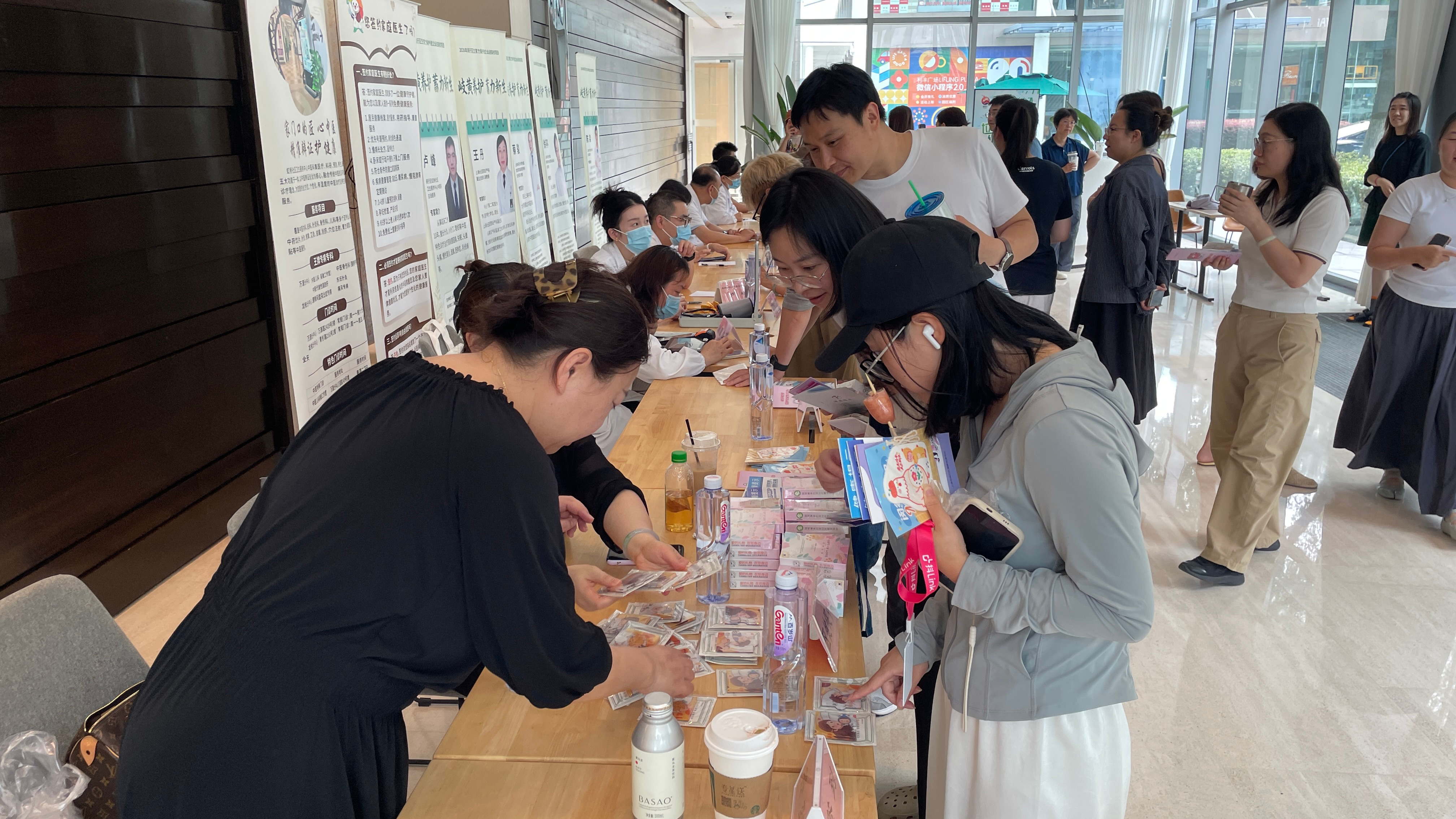 1784783343847072.jpg 图2-我院家计中心成功承办闵行区生育力保护进企业进高校项目首场活动_看图王.jpg